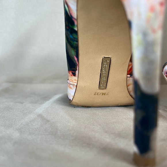 Louise et Cie Multicolor Floral Heels - Picture 8 of 9